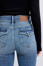 Load image into Gallery viewer, Judy Blue High Waisted Tinted Flare Jeans
