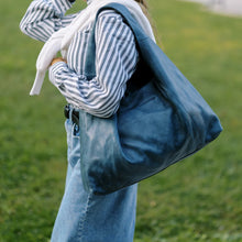 Load image into Gallery viewer, Lindsey Leather Tote Bag
