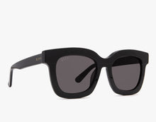 Load image into Gallery viewer, Diff - carson - black + dark smoke + polarized
