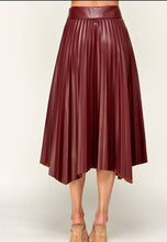 Load image into Gallery viewer, Pleated Faux Leather Skirt Burgundy
