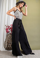 Load image into Gallery viewer, Tired Wide Leg Pants
