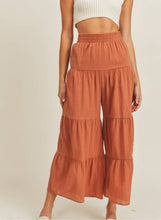 Load image into Gallery viewer, Tiered Flowy Pants
