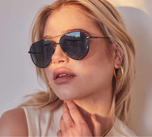 Load image into Gallery viewer, Diff - dash - matte black + solid grey + polarized
